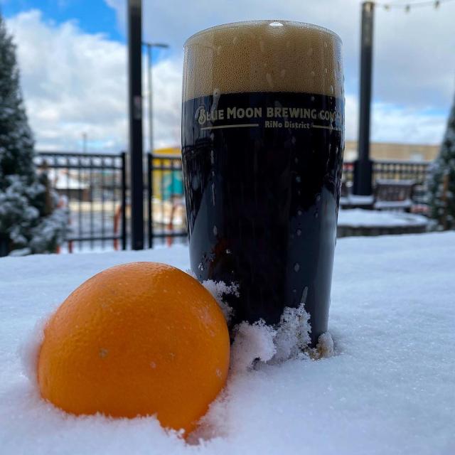In celebration of Denver’s first measurable snow we just tapped a delicious Chocolate Orange Stout.  ABV 5.8%. The perfect winter treat! 
•
•
•
#chocolatebeer #firstsnow #wintervibes #weekendmood #fridayfeels #orangelove #bluemoonbeer #stoutseason #winterwonderland