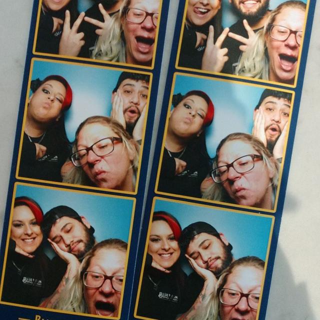 Don’t forget to capture your Blue Moon moments in our photo booth while you are visiting! You will get 2 print outs to take with you! 📸 
•
•
•
#bluemoonmoments #employeeengagement #photobooth #funtimes #brewerylife #beerlover #coloradoliving #coloradogram #friends #rinodistrict #snapshot